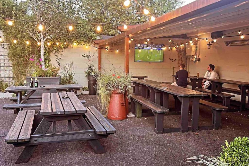 קורק Fernway Residence Entire Property מראה חיצוני תמונה